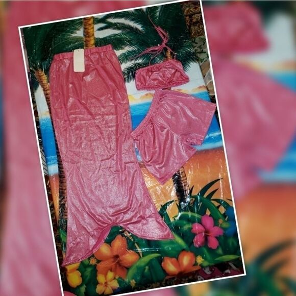 Bathing suit  - Picture 2 of 3